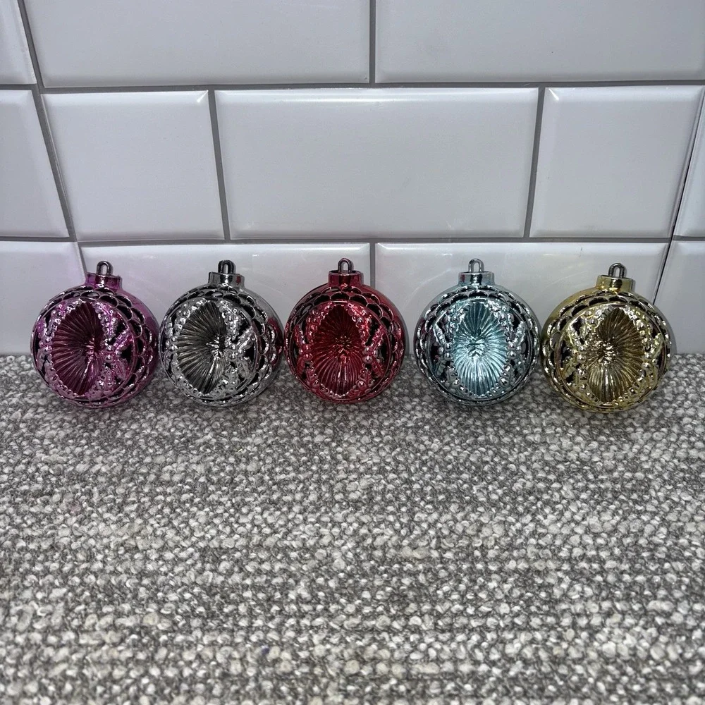 5 Vintage Bradford Unbreakable Filigree Indent Plastic Round Ball Ornaments Rare